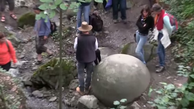 Zavidovici-Bosna-kamene-lopte-1