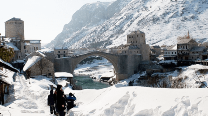 mostar pod snijegom