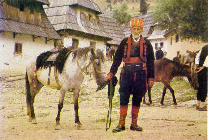 Nošnja iz sela Rakitnica sa Bjelašnice